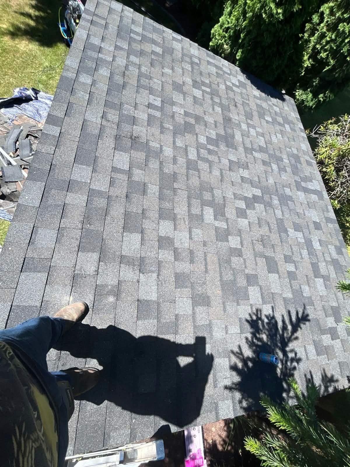 Roofing by Loredo Handyman Services